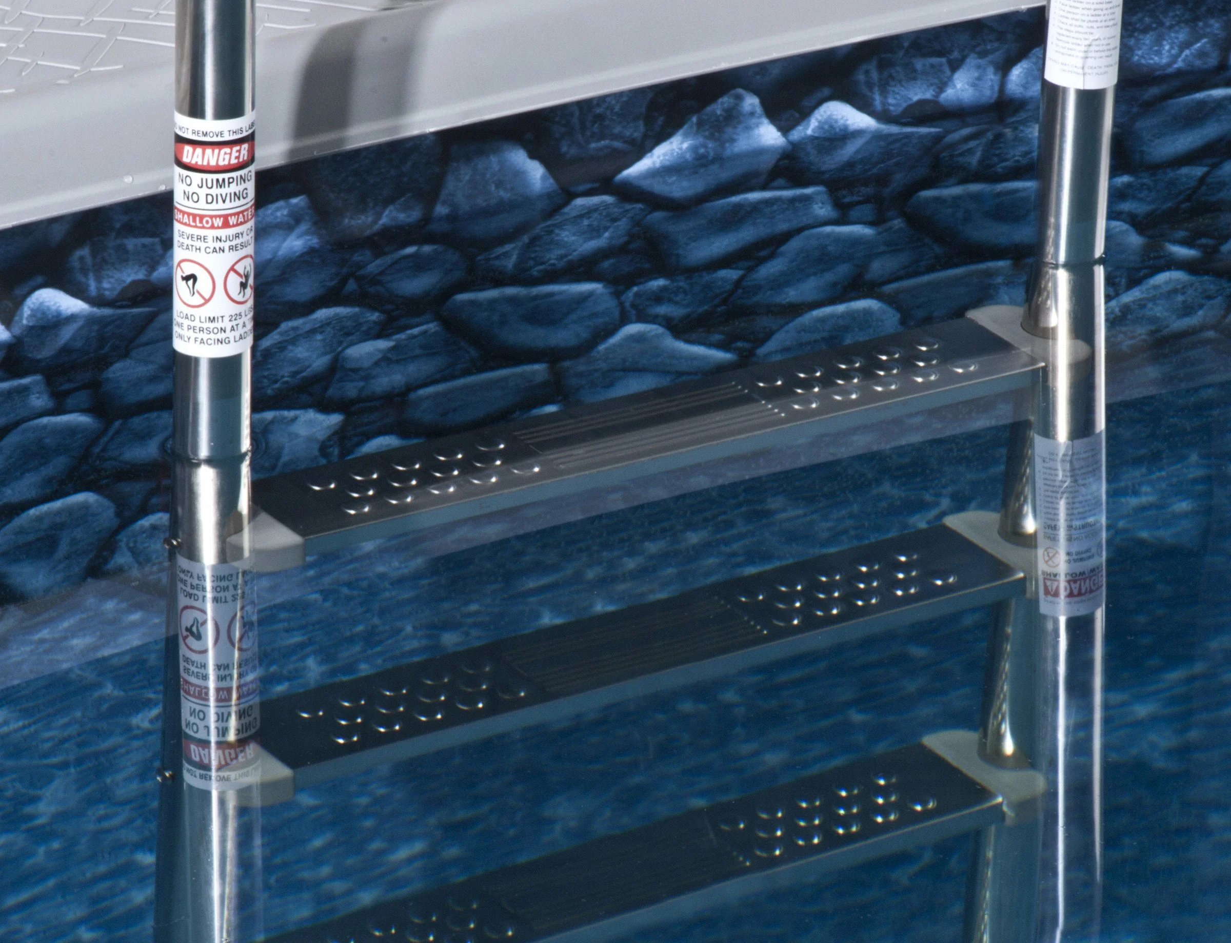 Premium Stainless Steel In-Pool Ladder for Above Ground Pools - Image 3
