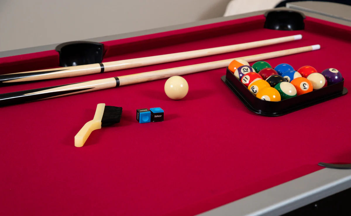 Triple Threat 6' 3-in-1 Combo Game Table w/ Billiards, Ping Pong and Air Hockey - Image 9
